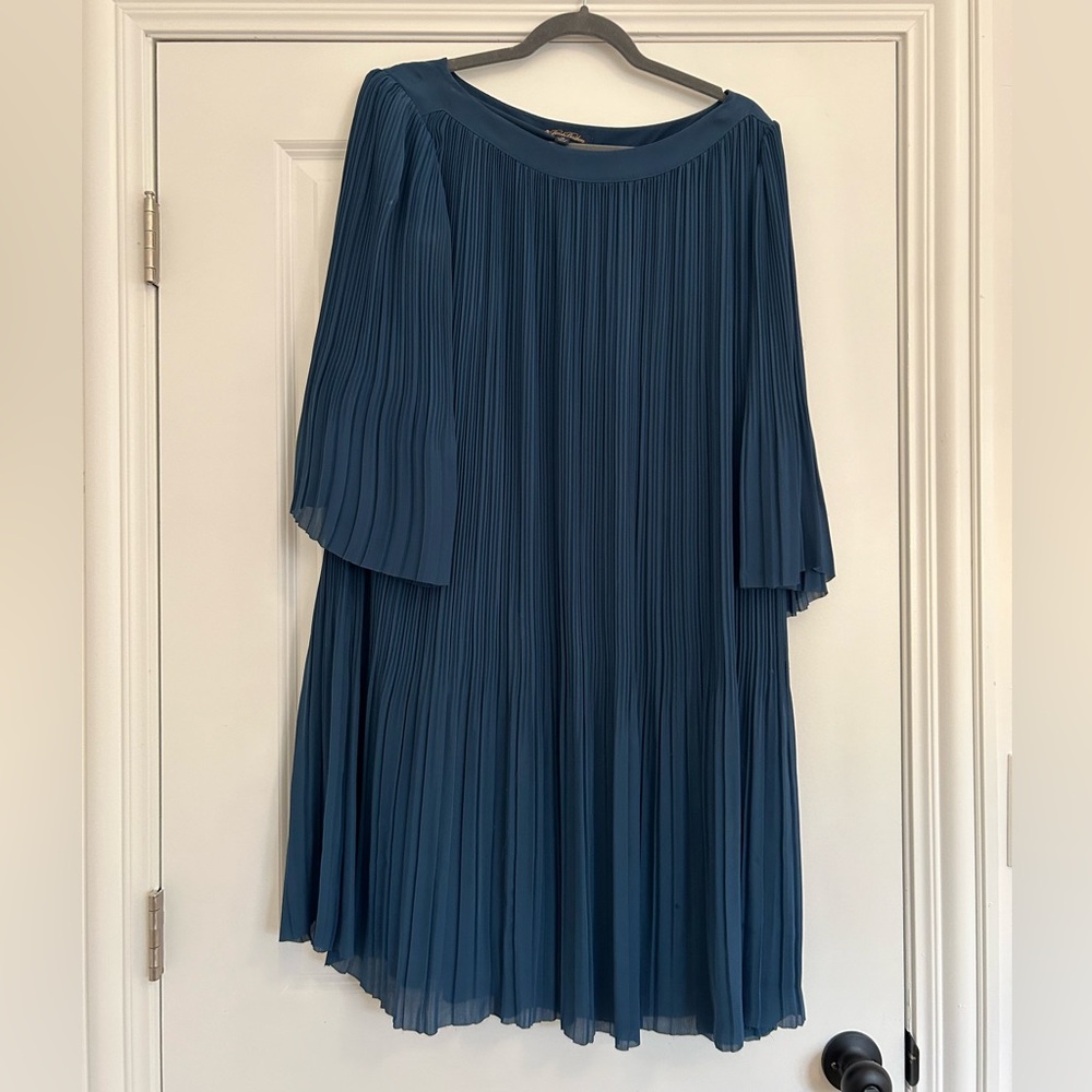 Brooks Brothers pleated shift